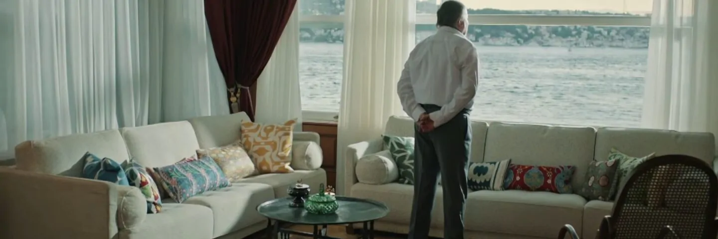 Кадр из 1 серии 1 сезона