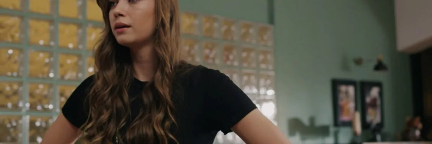 Кадр из 15 серии 1 сезона