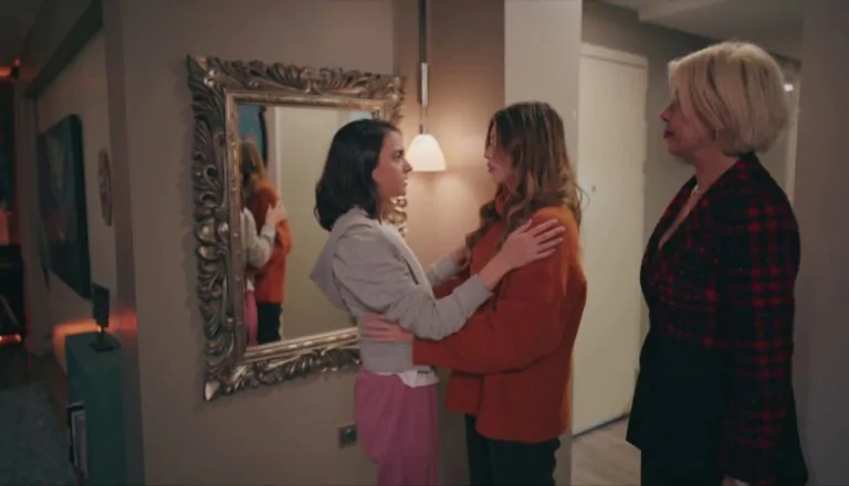 Момент из 16 серии 2 сезона