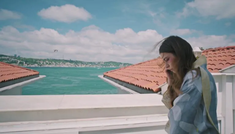 Момент из 32 серии 2 сезона