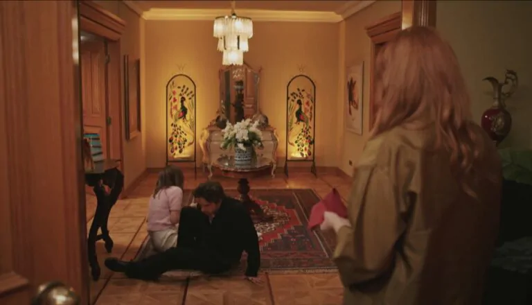 Момент из 8 серии 2 сезона