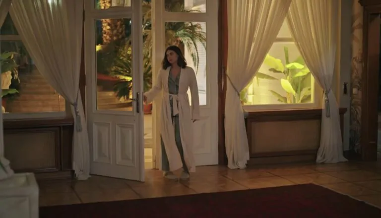 Момент из 8 серии 3 сезона